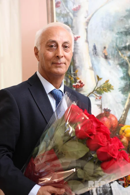 Moskva Şəhər Dumasında azərbaycanlı rəssamın sərgisi açılıb - FOTO