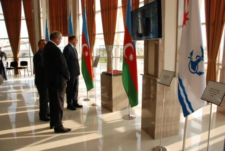 Əbülfəs Qarayev Kürdəmirdə vətəndaşları qəbul edib