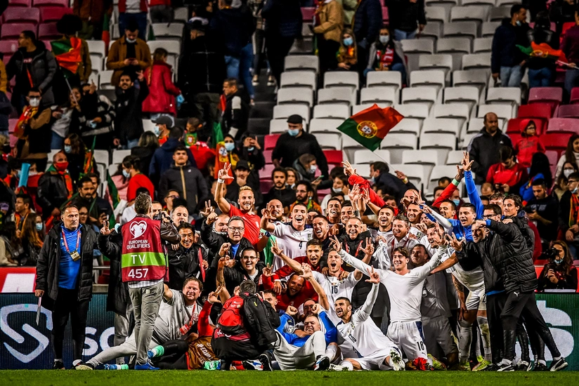 Serbiyalı futbolçular ölkə prezidentindən aldıqları məbləği xeyriyyə üçün sərf edib