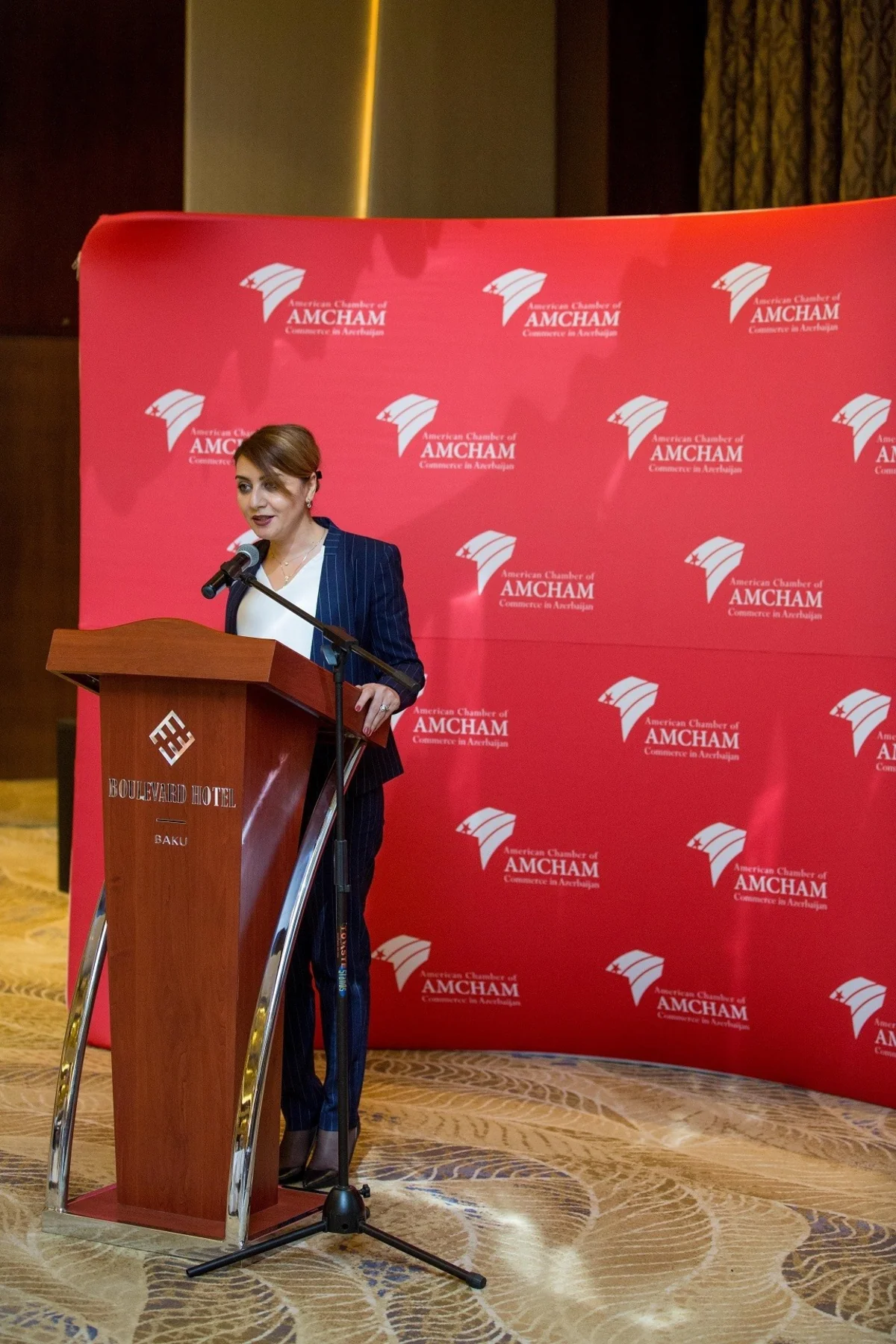 SMBDA chairman meets with AmCham members