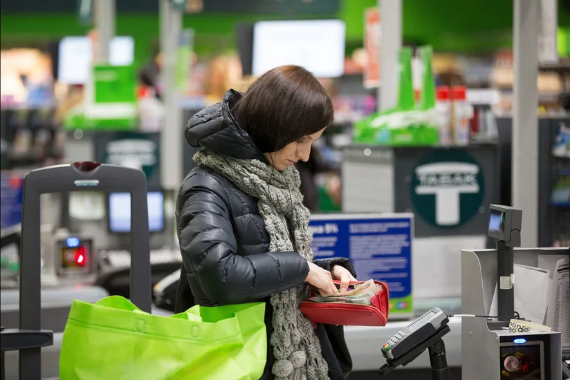 2015-ci ildə əmək haqqının qlobal artım tempi son dörd ildə ən aşağı səviyyədə olub