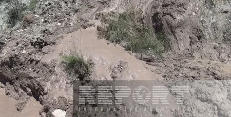 İsmayıllıda torpaq sürüşməsi olub, bir neçə fərdi yaşayış evi təhlükəli vəziyyətlə üzləşib