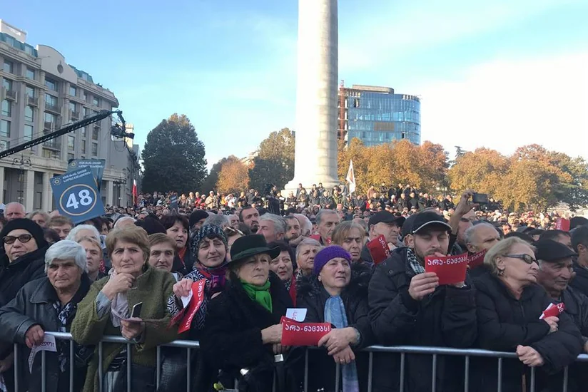 Tbilisidə Mixeil Saakaşvilinin əleyhinə kütləvi aksiya keçirilib