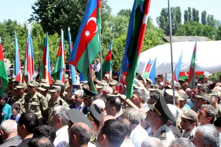 Şəhid Aqil Omarovun ailəsinə “Şücaətə görə” medalı təqdim edilib - FOTO