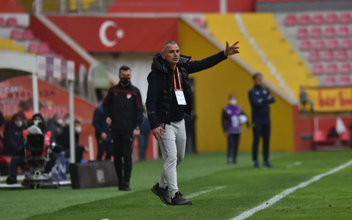 Superliqa klubu Qarabağın sabiq məşqçisinə tapşırıldı