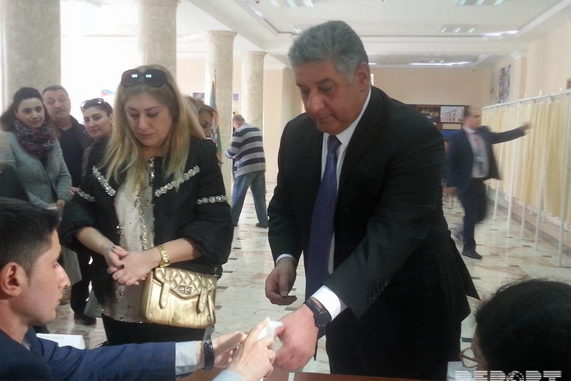 Azad Rəhimov səsvermədə iştirak edib