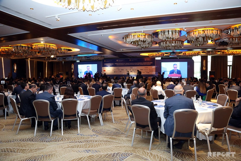 В Баку проходит III Международный банковский форум