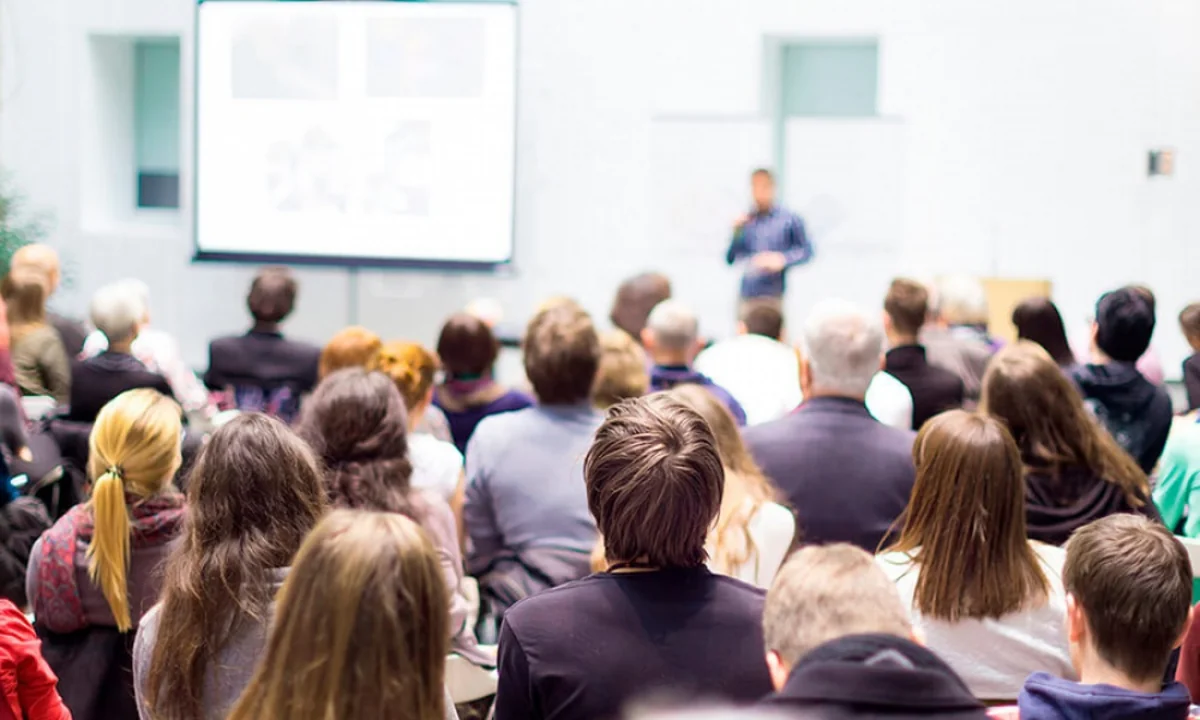 Almaniyada ixtisasartırma kursu keçəcək sahibkarlar və menecerlər üçün seminar keçirilib