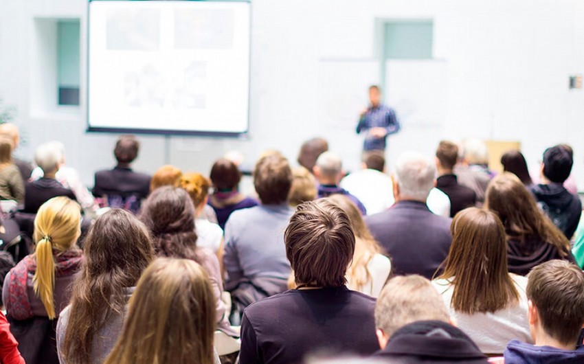 Almaniyada ixtisasartırma kursu keçəcək sahibkarlar və menecerlər üçün seminar keçirilib