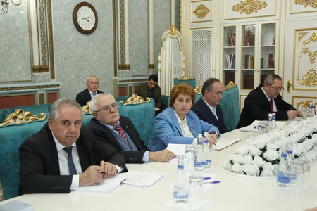 AMEA-da Heydər Əliyev İli ilə bağlı keçiriləcək tədbirlər barədə tapşırıqlar verilib