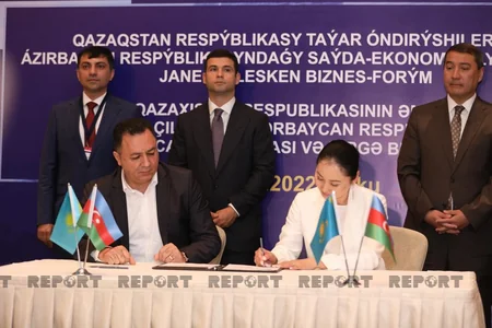 В рамках азербайджано-казахстанского бизнес-форума подписан ряд документов