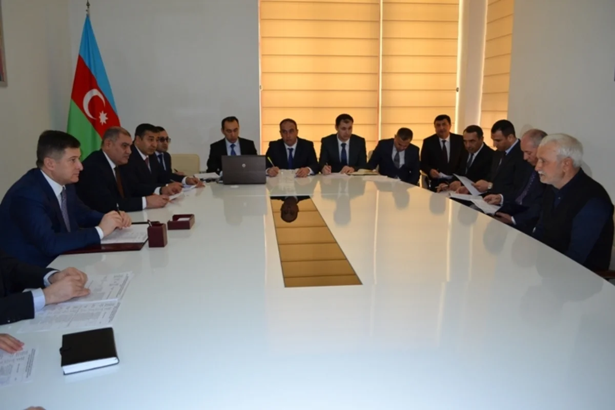 ƏMDK sədri Hacıqabulda vətəndaşları qəbul edib