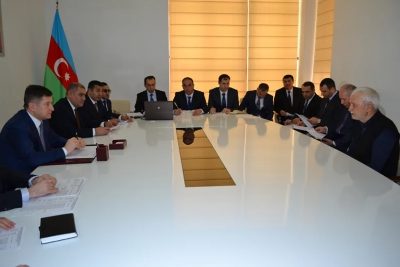 ƏMDK sədri Hacıqabulda vətəndaşları qəbul edib