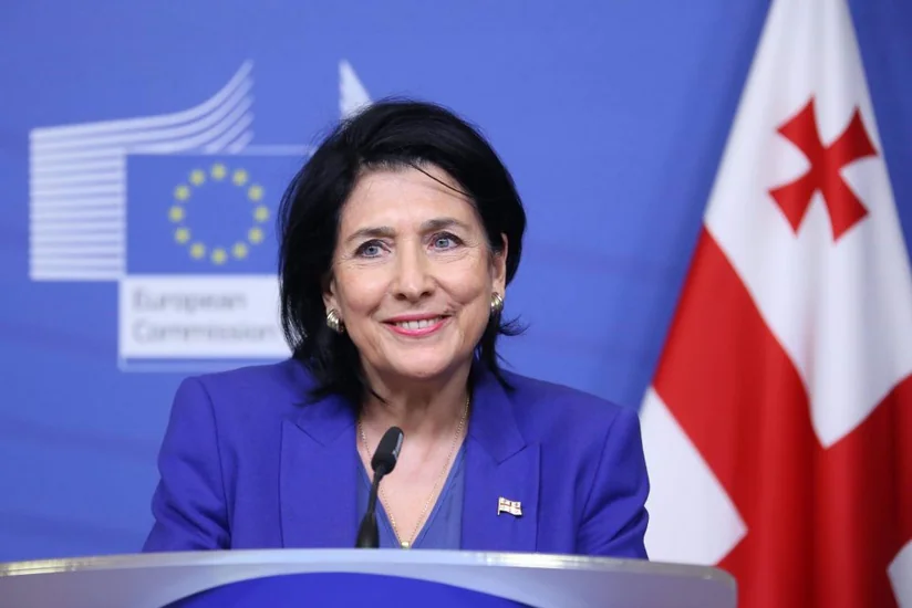 Gürcüstan prezidenti nənə olub