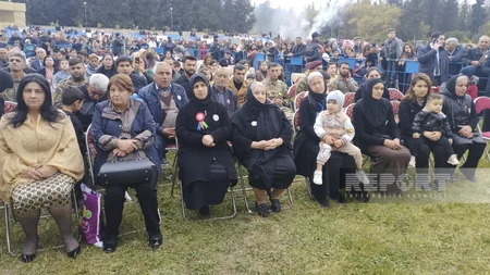 В Гёйчае проходит Фестиваль граната