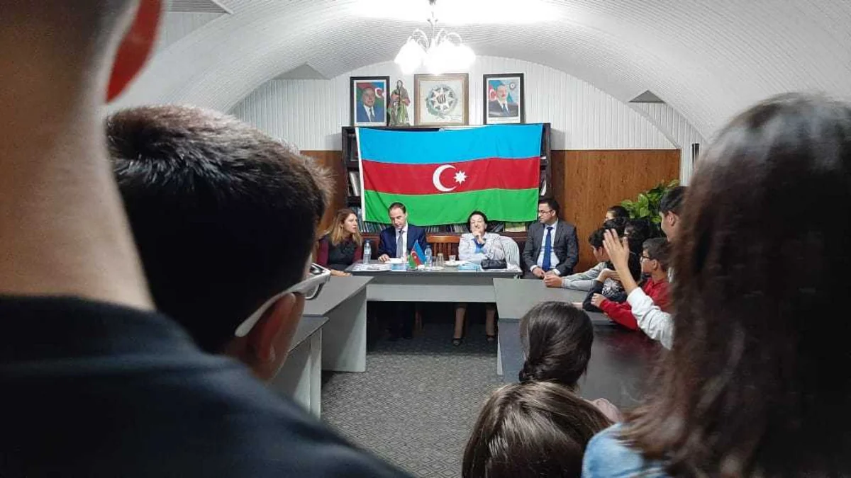 Liderlik Məktəbinin açılış mərasimi keçirilib