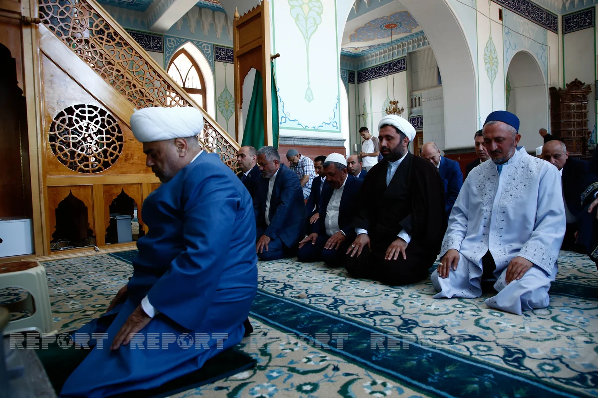 Allahşükür Paşazadə Tbilisidə camaat namazında iştirak edib