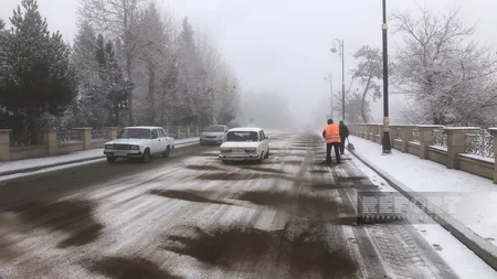 Göygöldə şaxtalı hava səbəbindən dağ yollarında nəqliyyatın hərəkətində problem yaranıb