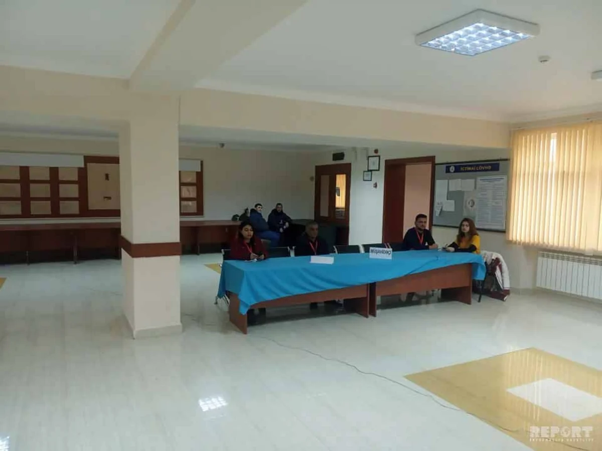 36 saylı dairənin 5 saylı məntəqəsində exit-poll keçirilir - FOTO