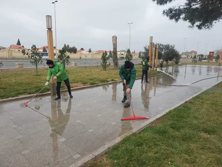 Bu gün Bakının 370 küçəsi yuyulub