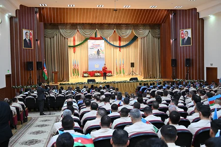 Təlim və Tədris Mərkəzində Silahlı Qüvvələr Günü münasibətilə təntənəli mərasim keçirilib
