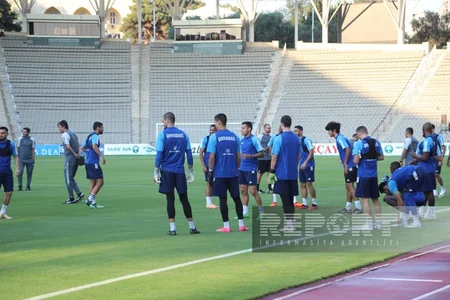 Qarabağ Olimpiyaya qarşı cavab oyunu ərəfəsində son məşqinə çıxıb