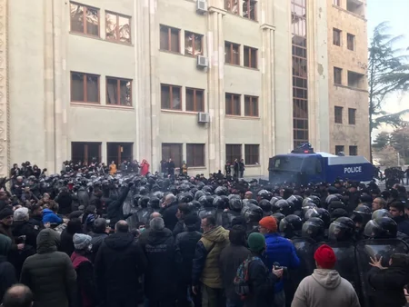 Число задержанных в ходе разгона митинга оппозиции в Тбилиси возросло до 37 - ОБНОВЛЯЕТСЯ