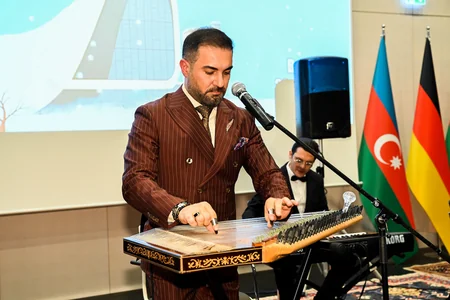 Berlində Dünya Azərbaycanlılarının Həmrəyliyi Günü qeyd olunub