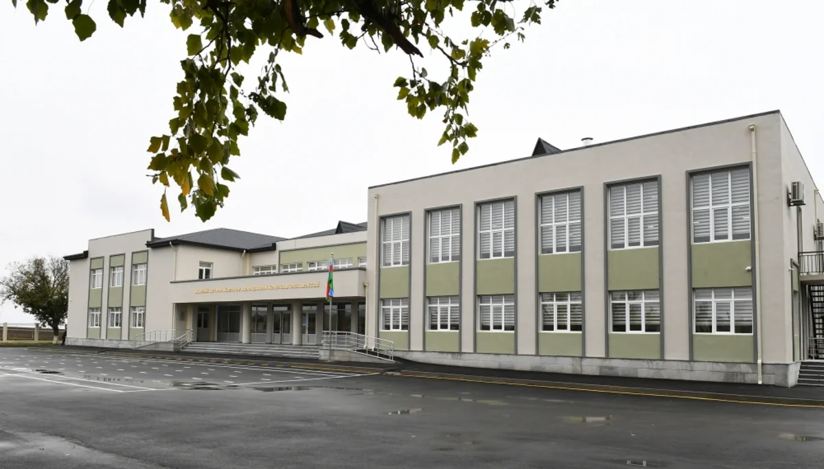 Azerbaijani president, First Lady open new school building in Charhan village