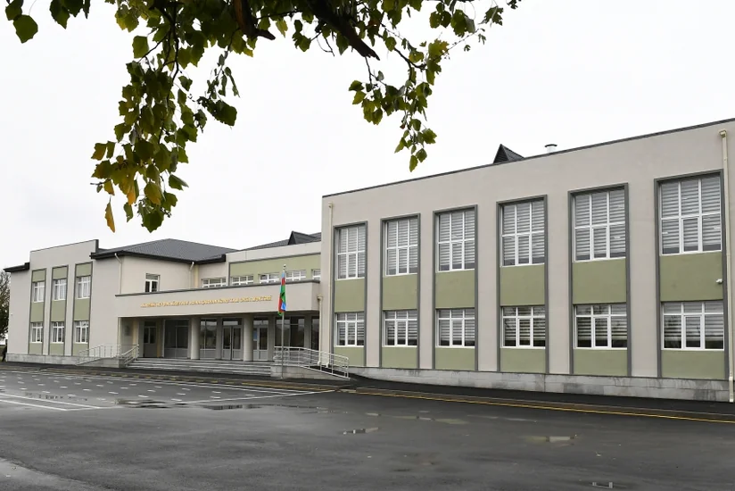 Azerbaijani president, First Lady open new school building in Charhan village
