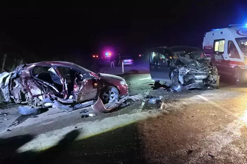 Kocaelidə ağır yol qəzasında, 1 yeniyetmə ölüb, 6 nəfər yaralanıb