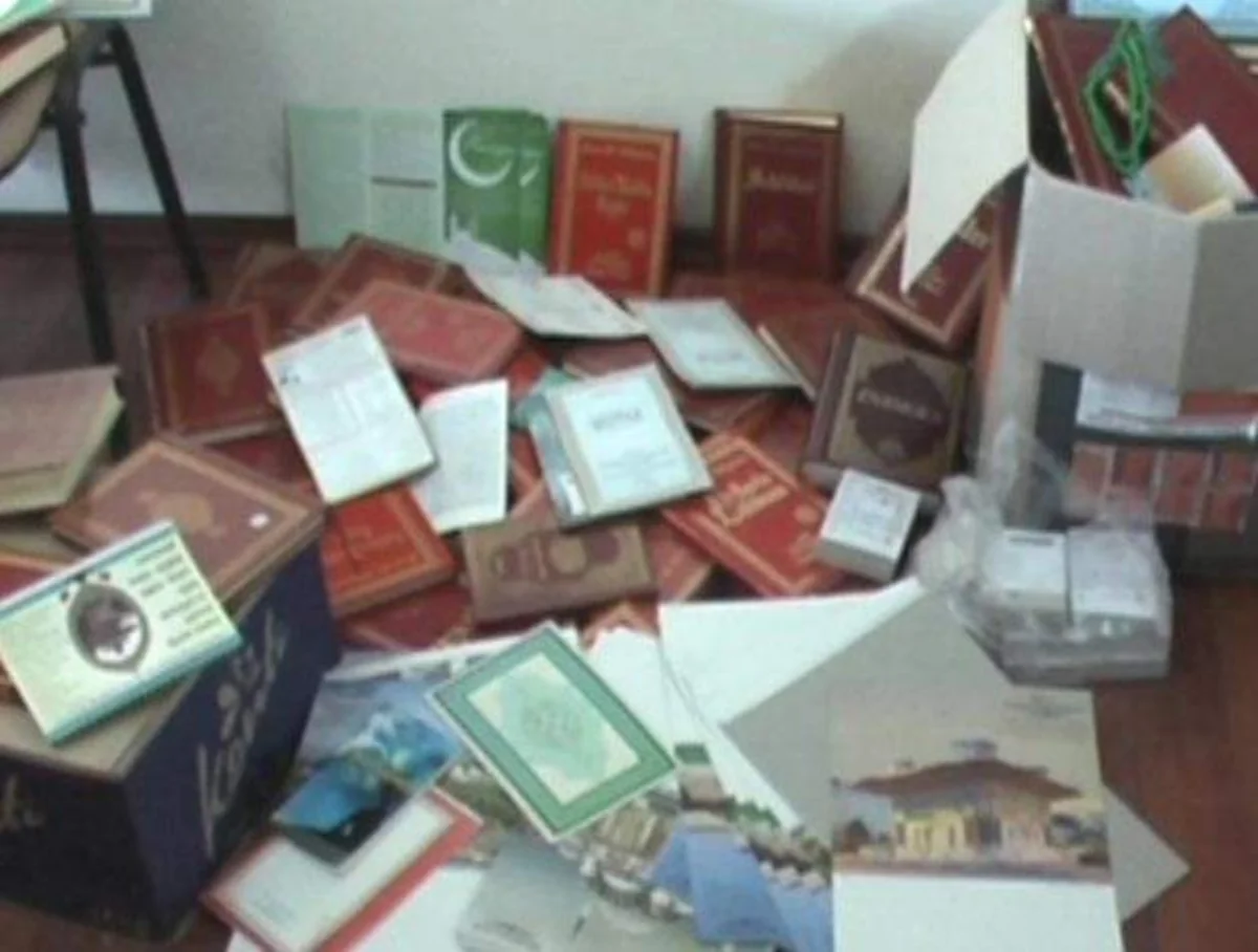 Azərbaycanda qanunsuz dini ədəbiyyat satılması halları aşkarlanıb