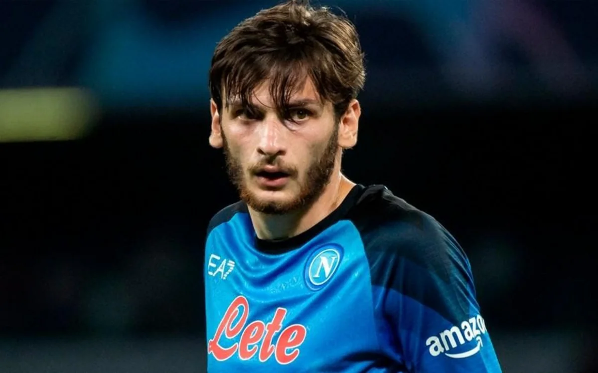 Napoli Kvaratsxeliyanın PSJ-yə transferindən məyus olub