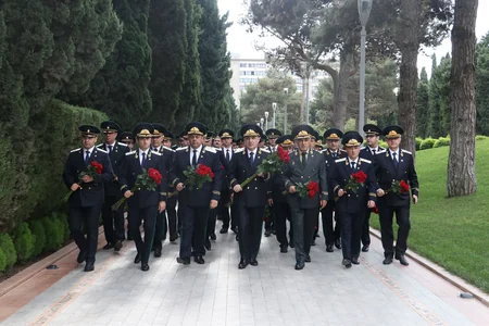 Prokurorluq orqanlarının xidməti fəaliyyətdə fərqlənən əməkdaşları mükafatlandırılıb