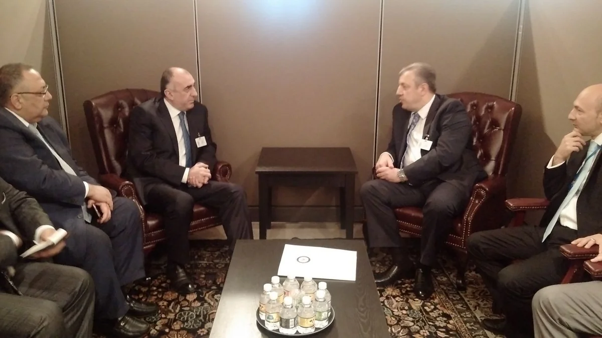 ​Elmar Məmmədyarov gürcüstanlı həmkarı ilə görüşüb
