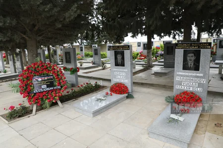 Xocavənd əməliyyatı” şəhidlərinin məzarları ziyarət olunub