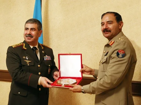 Müdafiə naziri Pakistanın Birləşmiş Qərargah rəisləri Komitəsinin sədri ilə görüşüb
