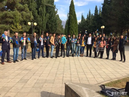 Parlament jurnalistləri şimal-qərb bölgəsində bayraq aksiyası keçirib