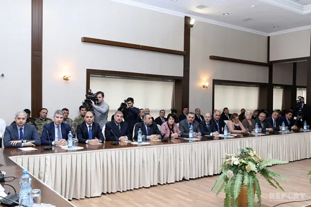 Nazir Qarabağ müharibəsi iştirakçıları və şəhid ailələri ilə görüş keçirir