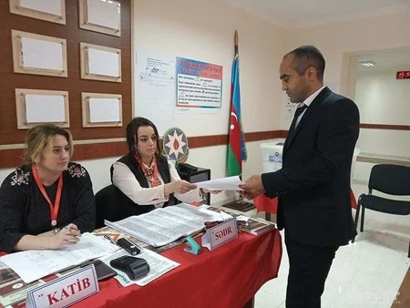 21 saylı Nəsimi birinci seçki dairəsinin 13 saylı seçki məntəqəsində 309 nəfər səs verib