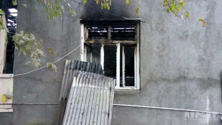 Bərdədə ev yanıb, 1 nəfər tüstüdən zəhərlənib - FOTO
