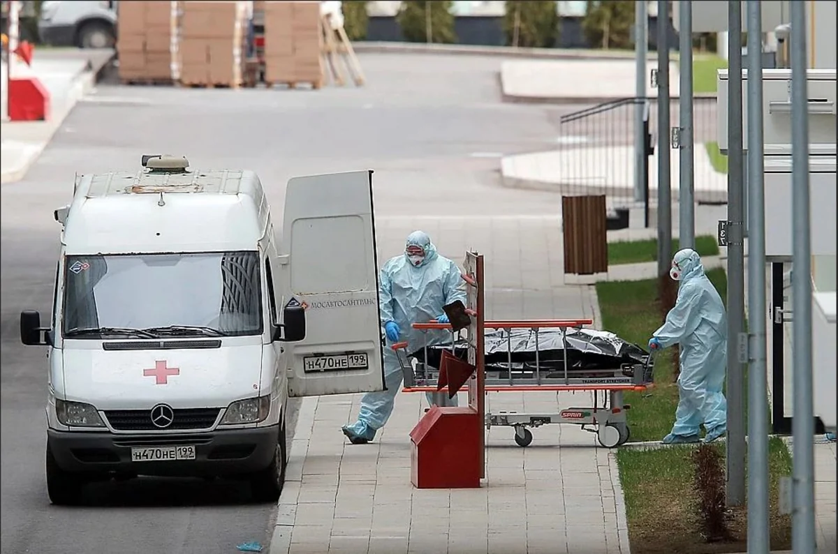 Moskvada onlarla insan koronavirusdan öldü
