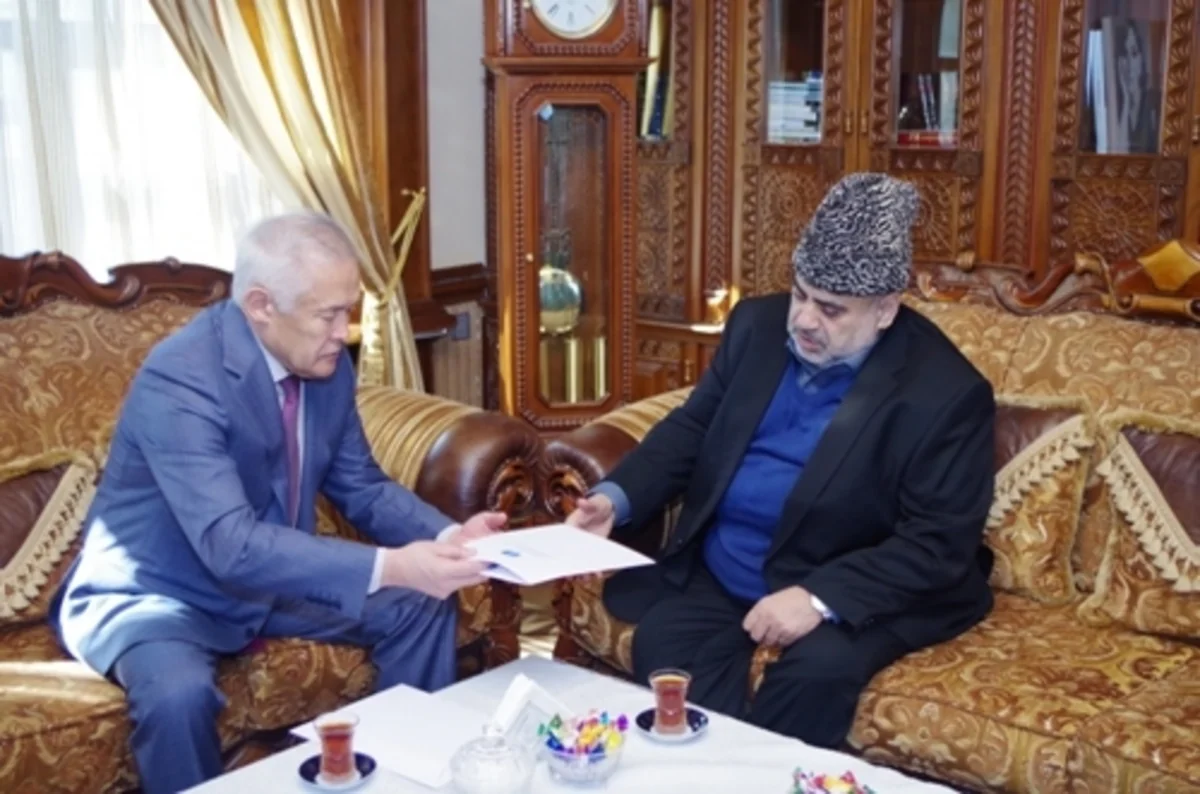 Allahşükür Paşazadə Qazaxıstanın Azərbaycandakı səfirini qəbul edib