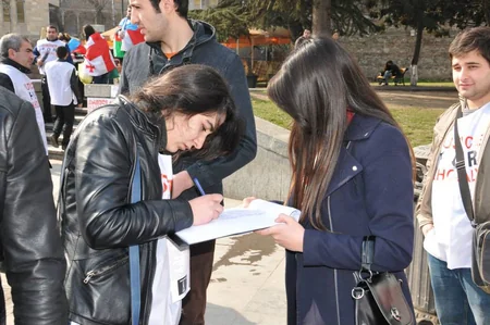 Tbilisidə Xocalıya ədalət kampaniyası çərçivəsində yürüş keçirilib