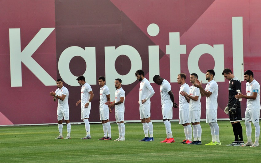 Keşlə 10 futbolçu ilə müqaviləni yenilədi