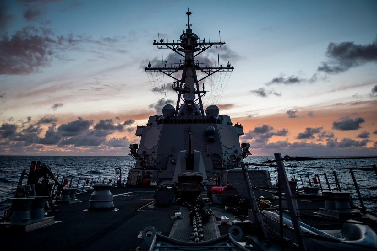 US moves warships to defend Israel in case of Iranian attack