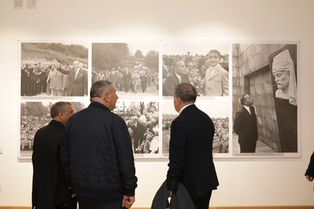 “Xarıbülbül” festivalının qonaqları “Heydər Əliyev və Qarabağ” sərgisində iştirak edib