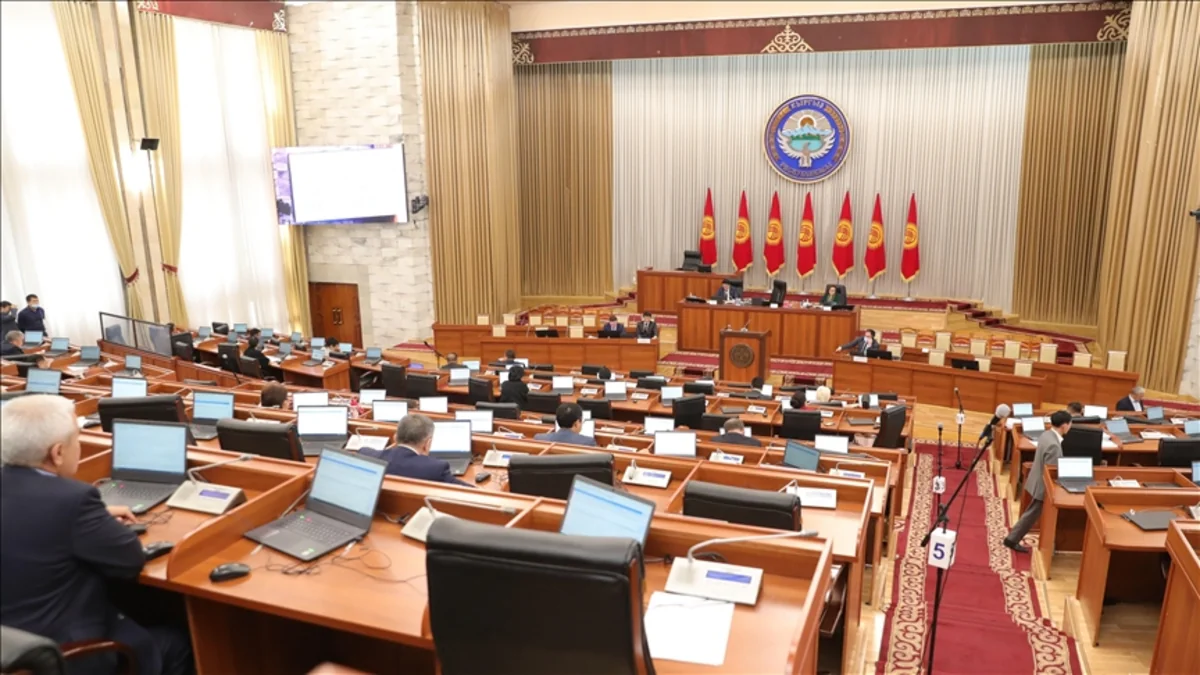 Qırğızıstanda parlament seçkiləri ərəfəsində sükut günüdür