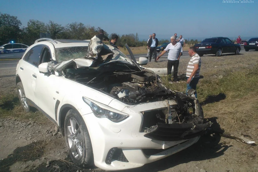 В Баку арестован водитель, сбивший трех женщин-пешеходов, повредивший автомобиль и сбежавший с места ДТП