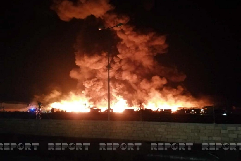 Sumqayıtda baş verən yanğın hələ davam edir